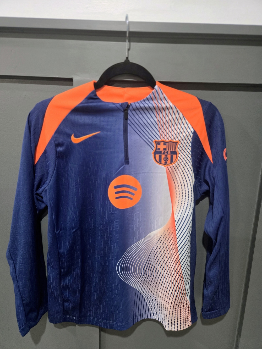 Nike FC Barcelona Long Sleeve Training Top - Navy & Orange Youth SZ 14, Large